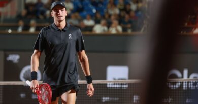 Rio Open: João Fonseca mira final nas duplas após queda em simples