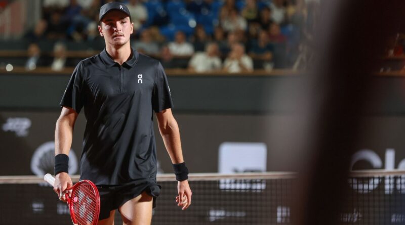 Rio Open: João Fonseca mira final nas duplas após queda em simples