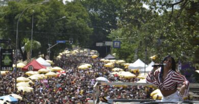 SP: Agrada Gregos é destaque deste sábado; veja progrmação de blocos
