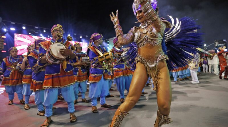 SP: desfiles tem religiosidade e homenagens a povos originários