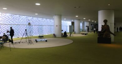 Sindicatos repudiam violência contra jornalista na Câmara