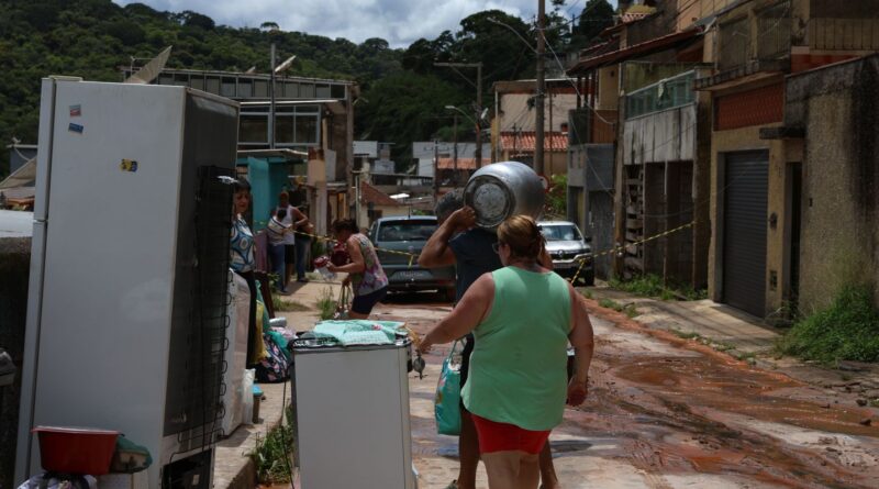 Sobe para 49 número de mortos em Juiz de Fora e Ubá