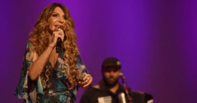TV Brasil exibe show acústico para comemorar 75 anos de Elba Ramalho