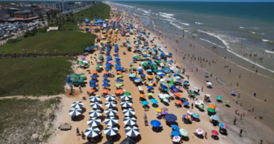 Turista de Minas Gerais vai salvar o sobrinho e morre afogado na praia de Guriri, em São Mateus