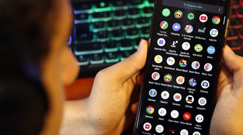 AGU pede que PF investigue usuários que publicaram vídeos misóginos