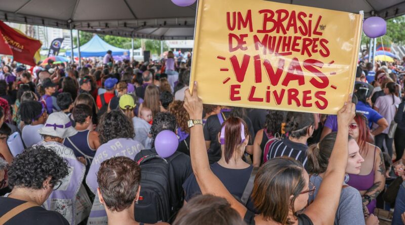 Autonomia financeira é prioridade para mulheres, aponta pesquisa