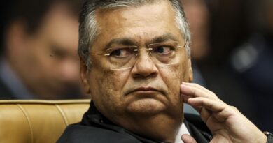 Dino libera exibição de documentário sobre grupo Arautos do Evangelho