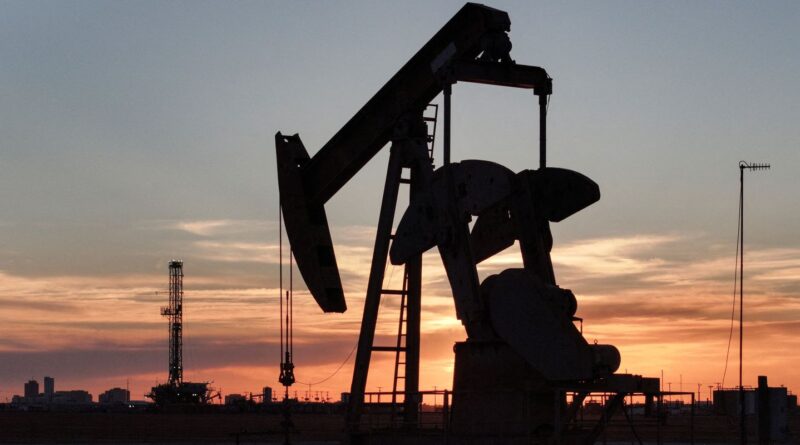 Dólar salta a R$ 5,26, e Bolsa cai 3% com escalada no Oriente Médio