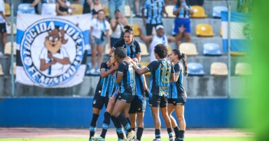 Grêmio supera Internacional por 2 a 1 no Brasileiro Feminino