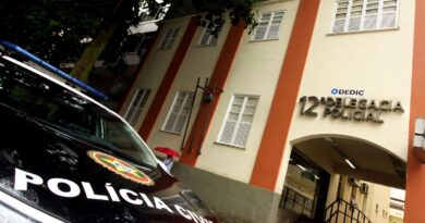 Indiciado por estupro coletivo no Rio se apresenta à polícia e é preso