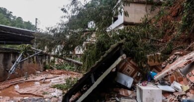 Lula assina MPs de apoio às vítimas das enchentes em Minas Gerais