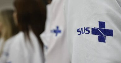 Março Azul: exames para rastrear câncer de intestino triplicam no SUS