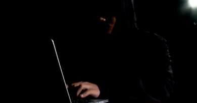 Ódio contra mulheres nas redes é tema do Caminhos da Reportagem