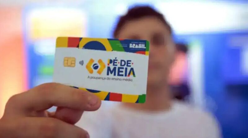 Pé-de-Meia paga incentivos a alunos nascidos em setembro e outubro