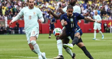 Raphinha e Wesley são cortados da seleção brasileira