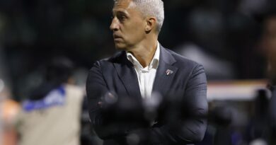 São Paulo anuncia demissão do técnico Hernán Crespo