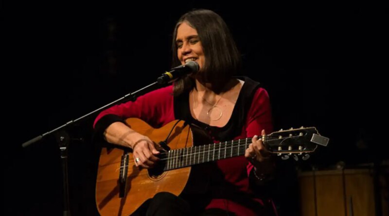 Show de Joyce Moreno embala programa Cena Musical, da TV Brasil