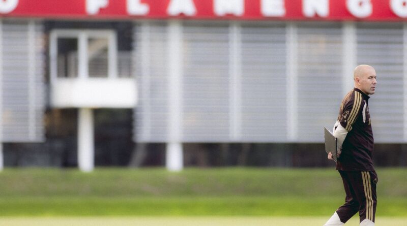Técnico Leonardo Jardim é anunciado pelo Flamengo