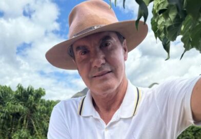 Imagem institucional de Brizola no contexto da articulação política no ES