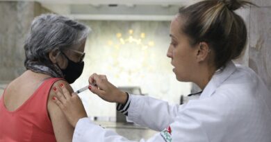 Butantan busca voluntários para teste de vacina da gripe para idosos