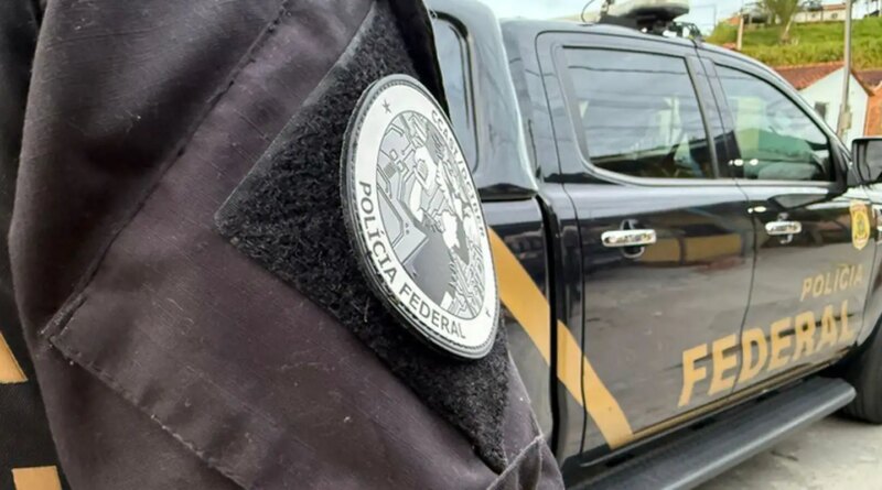 PF apreende mais de duas toneladas de maconha prensada no Paraná