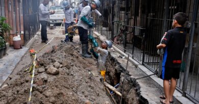 Professora alerta para endividamento com taxa de água e esgoto na Maré