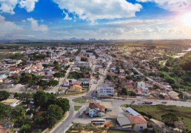 Professora e diretora são chamadas de "macaca" e "escurinha" em ataques racistas de pais em escola de Boa Esperança