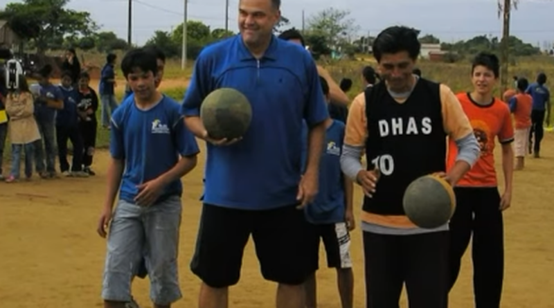 Projeto que Oscar Schmidt viabilizou vence torneio escolar nacional