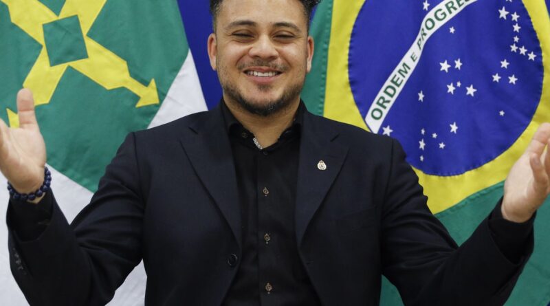 Criado na Holanda, brasileiro defende cuidados no processo de adoção