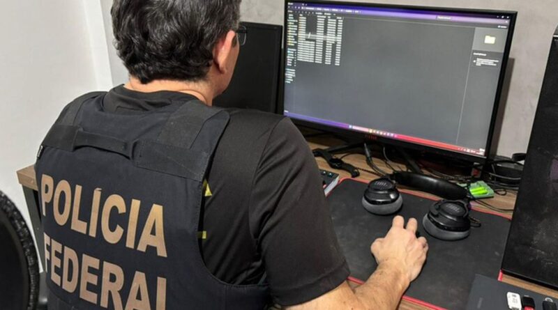 Crime de racismo em canal de mensagens é investigado pela PF