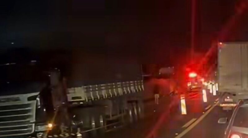 Dois acidentes matam duas pessoas na BR 101 no Norte do ES