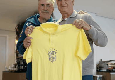 Pentacampeão com a seleção, Felipão é homenageado na Granja Comary
