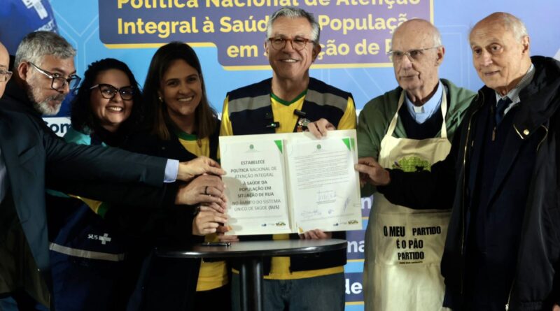Saúde anuncia ampliação do atendimento à população em situação de rua