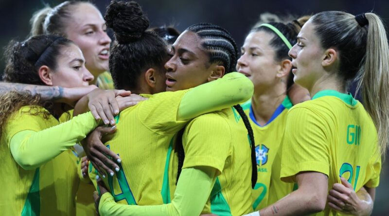 Seleção feminina encara Estados Unidos esta noite em São Paulo