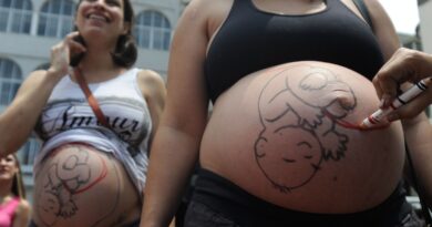 Fatores sociais e estruturais empurram mulheres para cesarianas