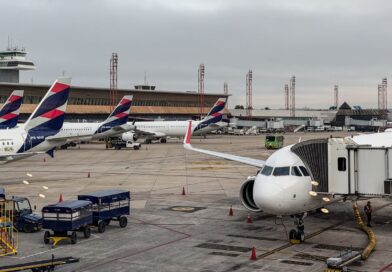 Anvisa atualiza regras de segurança sanitária para aviões e aeroportos