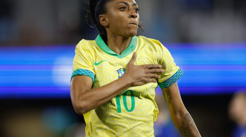 Barça anuncia Kerolin com valor recorde no futebol feminino brasileiro