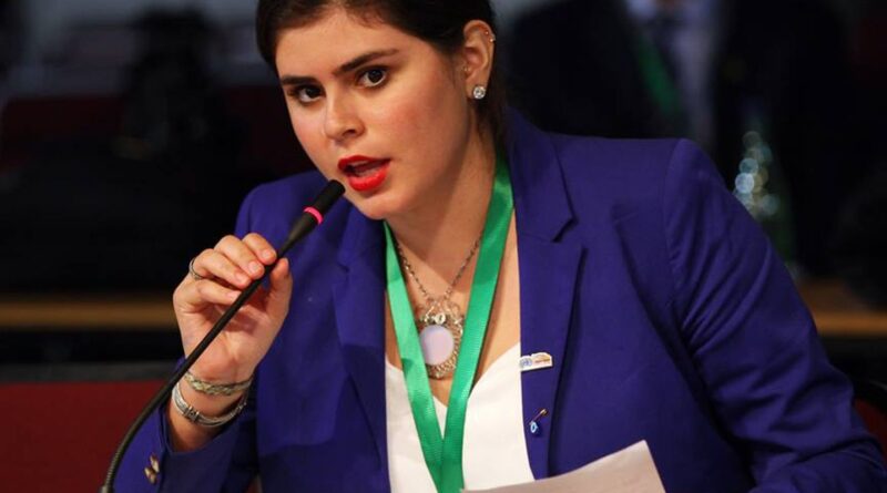 Brasileira defende mais influência dos jovens nas decisões da COP17