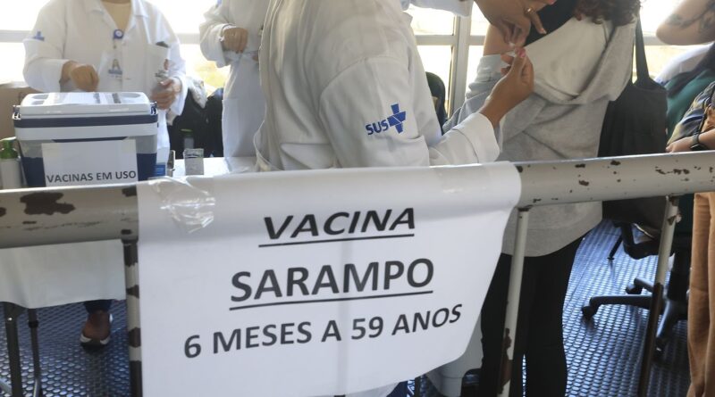 Mais de 795 mil vacinas contra o sarampo foram aplicadas em São Paulo