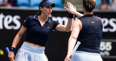 Dupla de Luisa Stefani vence estreia e avança à 2ª rodada do US Open