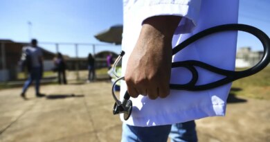 Congresso aprova exame obrigatório para exercício da medicina