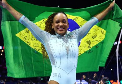 Rebeca Andrade conquista o tri no Mundial de Ginástica na Holanda