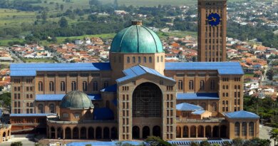 Santuário de Aparecida terá missas, consagração e procissão no feriado